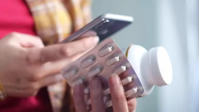 woman-reading-online-medication-instructions.-Contraindications-and-prescription-pills.-scaled To start receiving eScripts, you need to have a valid Medicare number